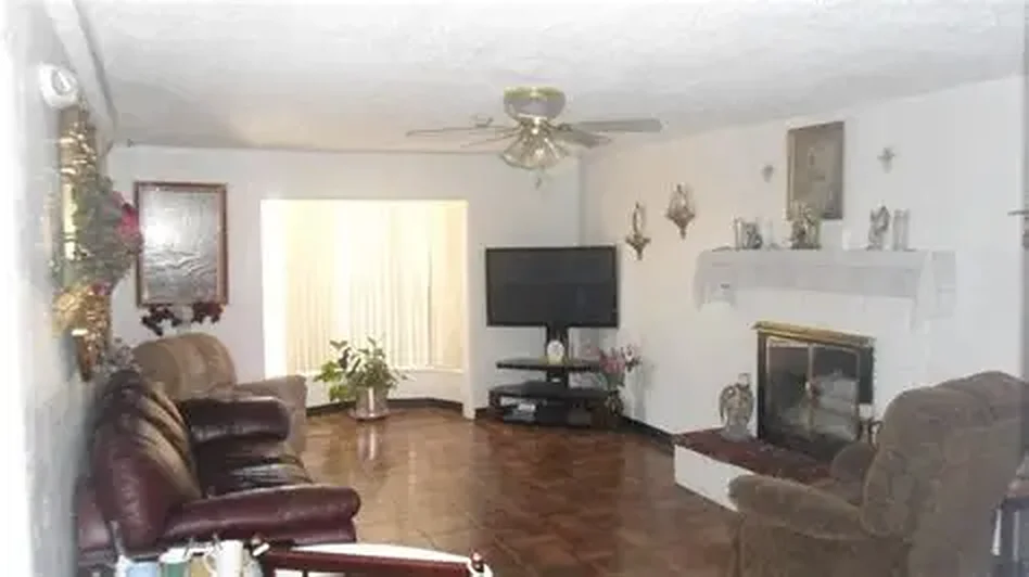 Comfortable living room at Little Roses Home Care of the Southwest